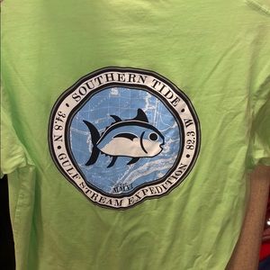Southern Tide T shirt